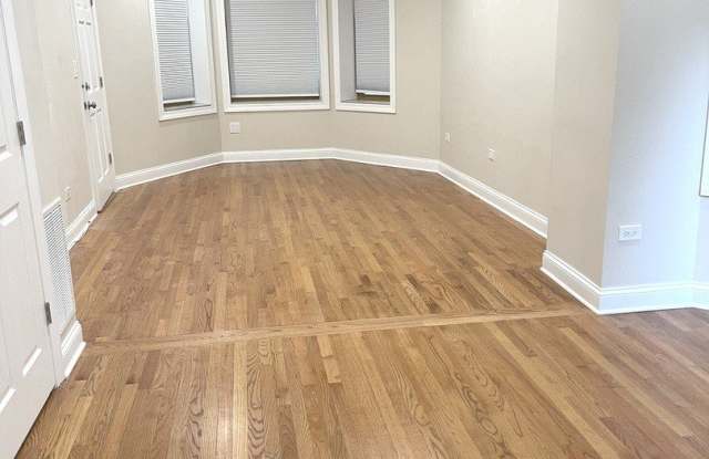 5532 N Broadway Street