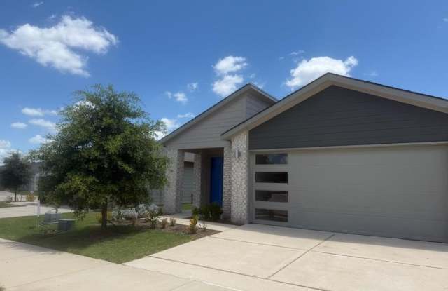 1235 Amistad Loop