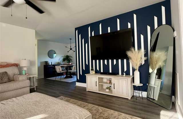 Photo of 905 Lyme Brook Lane