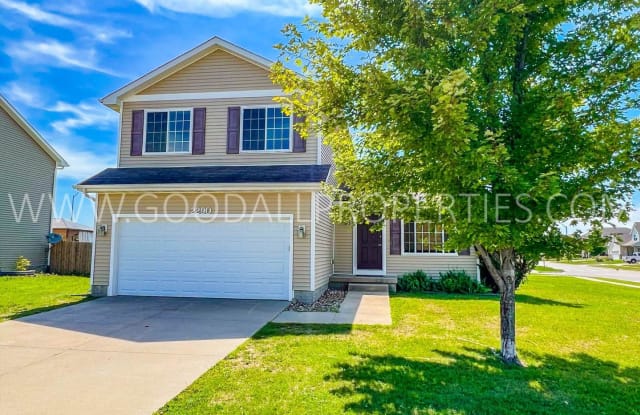 2290 SE Prairie Creek Dr - 2290 Prairie Creek Drive, Waukee, IA 50263