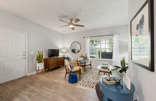 Photo of Oak Grove Apartments