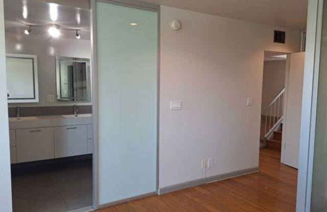 4751 La Villa Marina