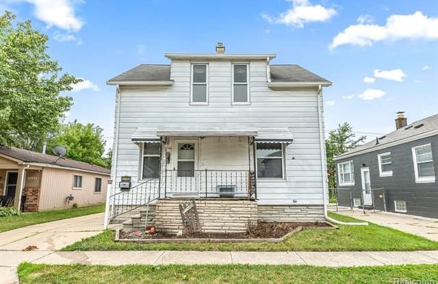 23783 PIPER Avenue - 23783 Piper Avenue, Eastpointe, MI 48021