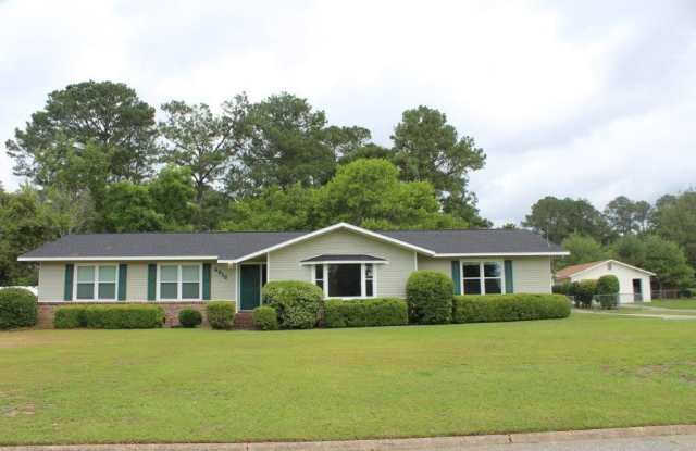 4010 Woodberry Dr.