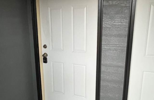 1708 S Santa Fe