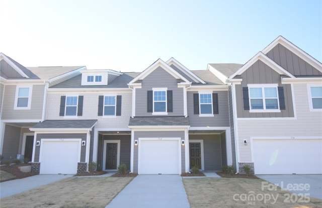 Photo of 752 Kitfox Drive NW