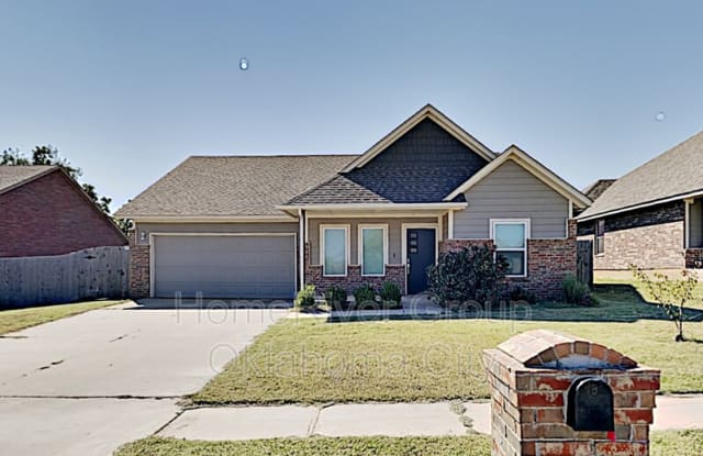 682 SW 12th St - 682 Southwest 12th Street, Moore, OK 73160