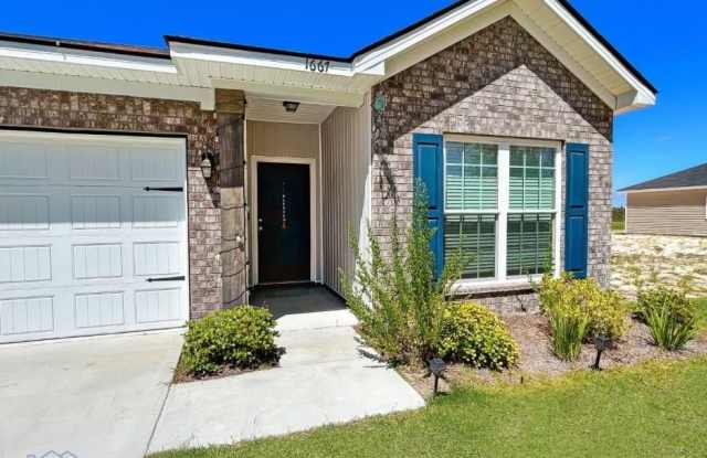 1667 Arnold Drive SE