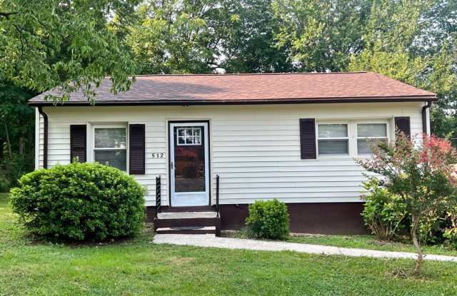 Three bedroom, 1 bath house in Burlington