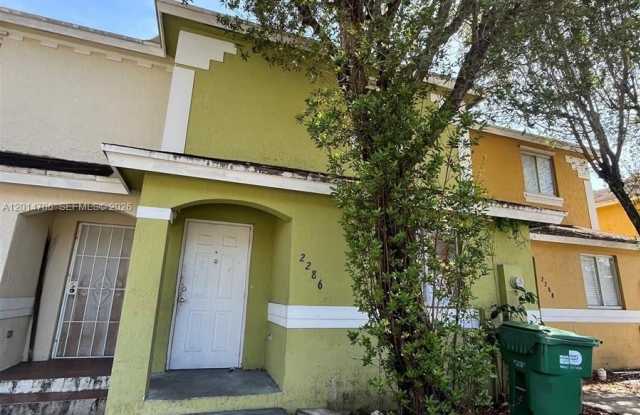 2286 NW 136th Ter