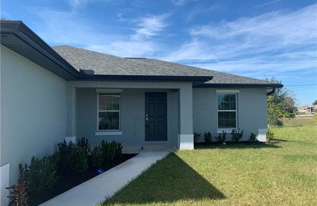 2202 NW 9th PL - 2202 Northwest 9th Place, Cape Coral, FL 33993