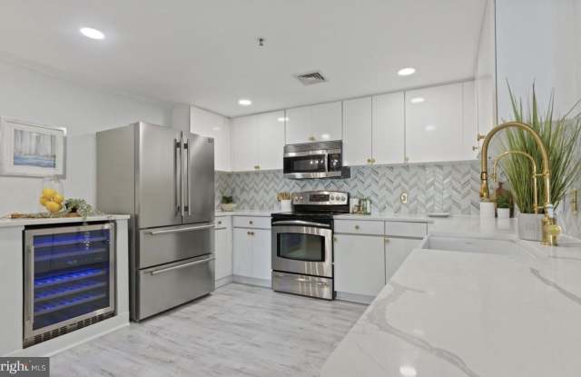 250 PRESIDENT STREET