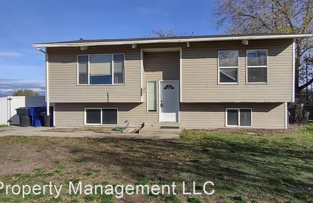 3825 S 8000 W - 3825 8000 West, Magna, UT 84044