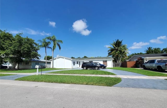 9421 SW 106th Ave - 9421 Southwest 106th Avenue, Kendall, FL 33176