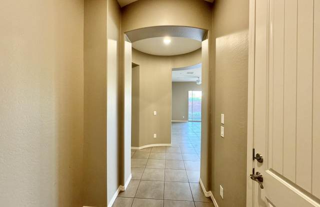 2575 S QUAINTANCE Street