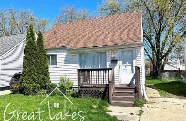 Charming 3 Bedroom / 1 Bathroom home now available for rent! - 24432 Lauren Avenue, Warren, MI 48089