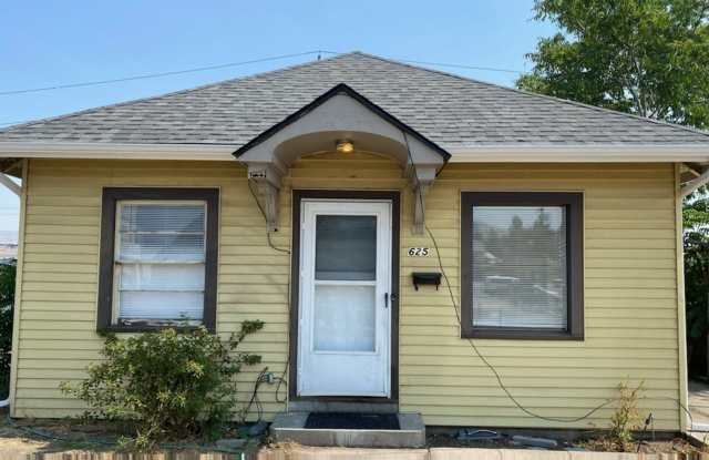 Photo of Charming 3 bed/1 bath home!