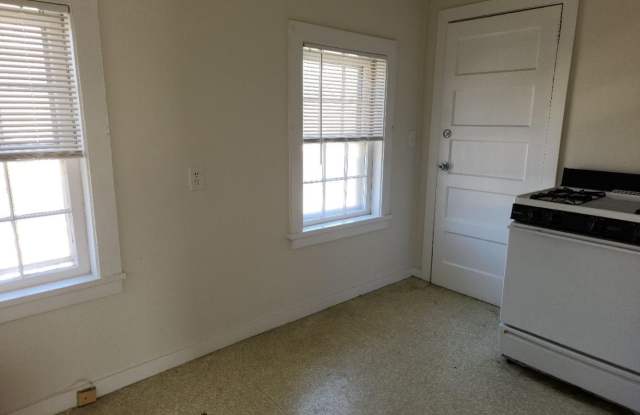 6 Willow Avenue unit: 3Rd Fl