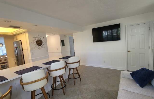 Photo of 1827 SE 41st Street unit: 1D