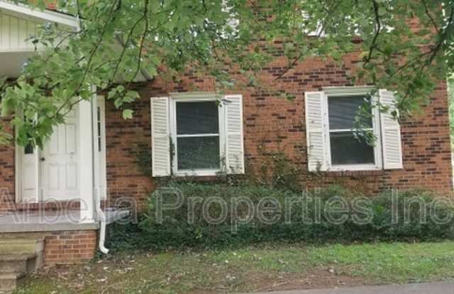 331 Ridgefields Rd