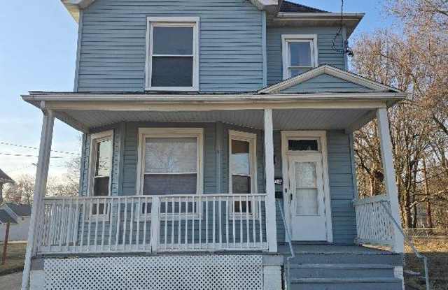 1916 West Proctor Street - 1