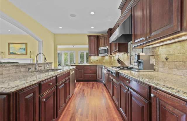 5604 Sherwood Avenue