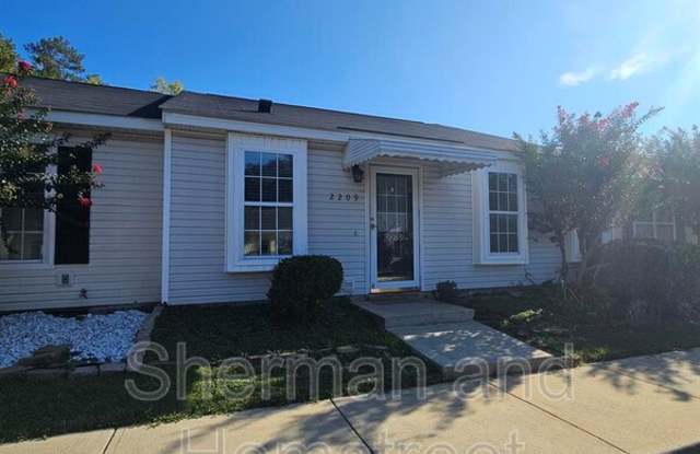 2209 Thicket Court