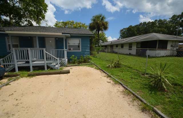 623 RODERICK A HARRIS SR AVENUE, UNIT B