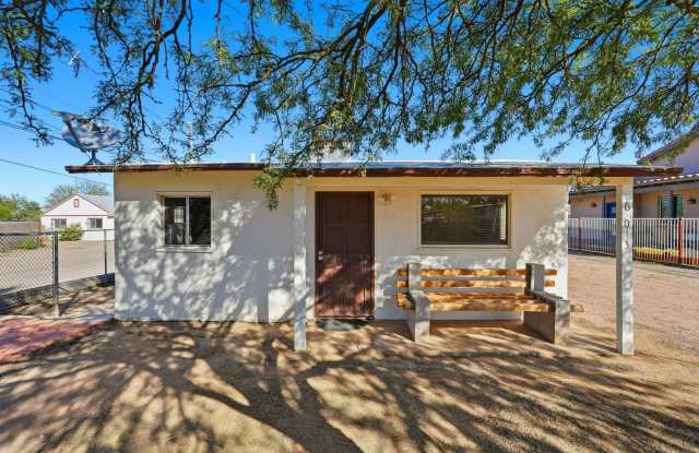 Charming Tucson Rental: 1BR/1BA with Spacious Yard - Pet Friendly!