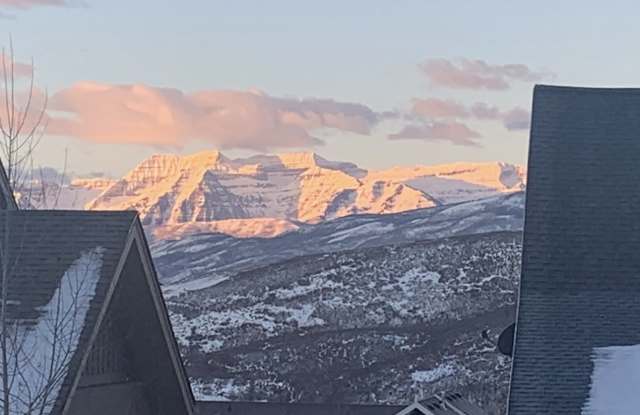 Photo of 532 W Heritage Way