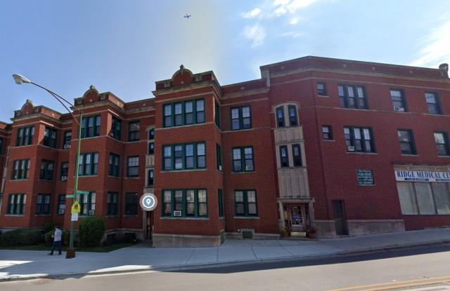 Rogers Park Apts Available! - 2059 West Touhy Avenue, Chicago, IL 60645