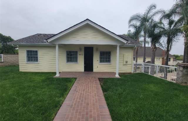 18972 santiago Boulevard