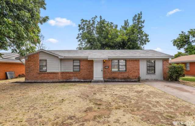 1422 Phoenix Drive