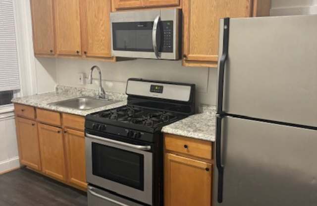 3 BEDROOM 2 BATHROOM HUGE TOWNHOUSE FOR RENT IN 21216