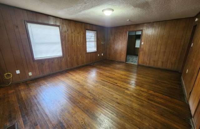 Welcome home to 813 W 37th in North Little Rock, for rent - *$0 Deposit Option Available- Please read the full description.*