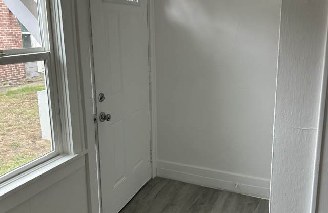 Photo of 1240 Chemeketa Street Northeast