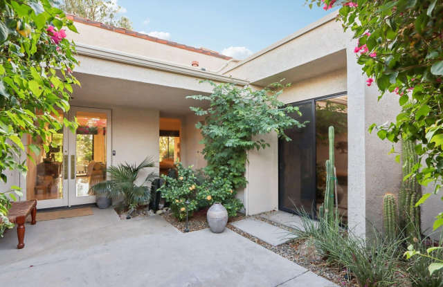 Photo of 829 Inverness Drive