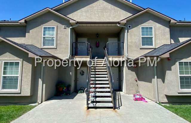 1053 W. Pine Ave