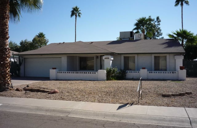 fairways on thunderbird apartments