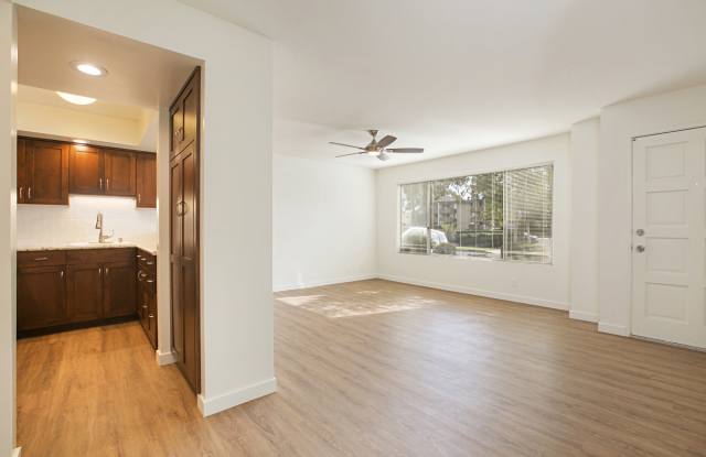 REMODELED 2BD/1BA BEAUTIFUL CROWN POINT CONDO! ONLY $3,595/MO