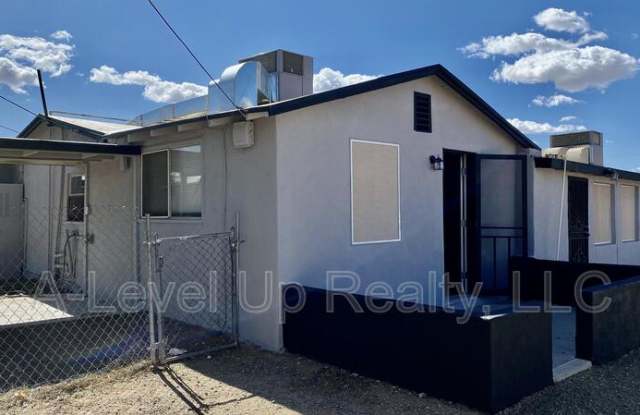 3909 South 14th Avenue