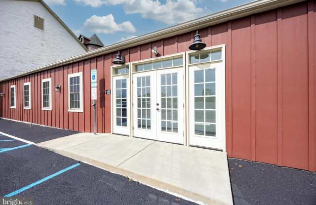 615 E SWEDESFORD Road unit: 100