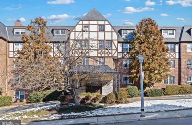 Spacious Tuscany/Canterbury 1bd/1ba Condo with W/D! Available 8/14
