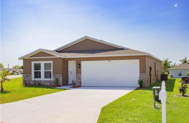 1392 Stone Ridge Circle