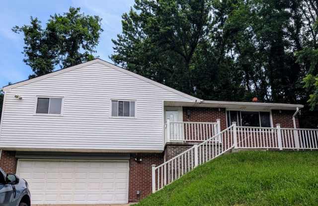 Photo of MODERN 3 BEDROOM HOME IN SOUTH PARK!