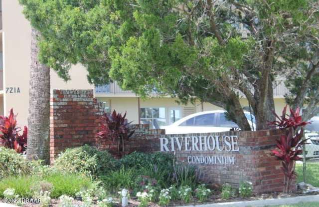 719 S Beach Street unit: 304