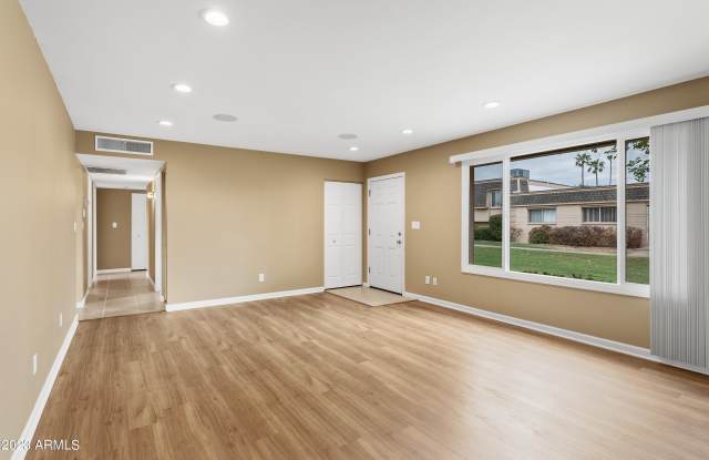 4869 N GRANITE REEF Road