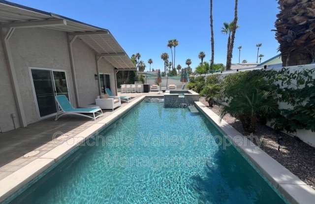 835 Nueva Vista Drive S