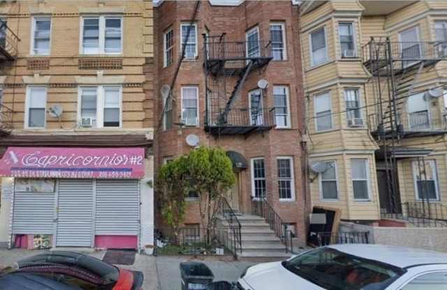 130 45TH ST