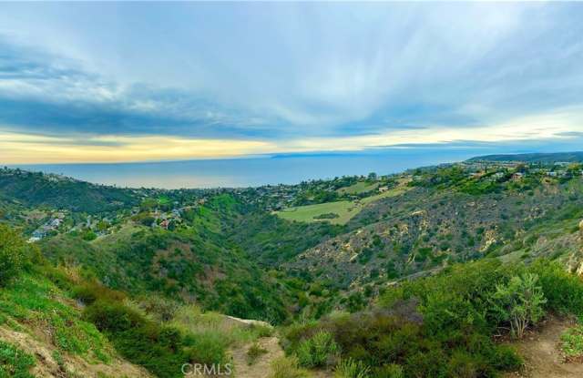 2835 Zell Drive